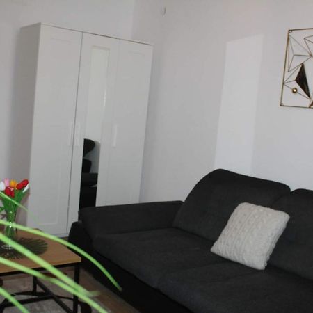 Apartamento Apartament Dania & Petru Tîrgu Ocna Exterior foto